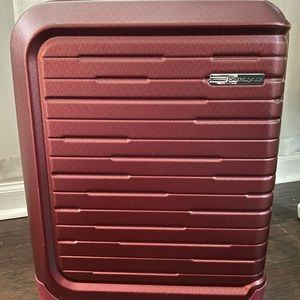 FLIES ON SPIRIT AIRLINES!! Samsonite Hardside Underseater